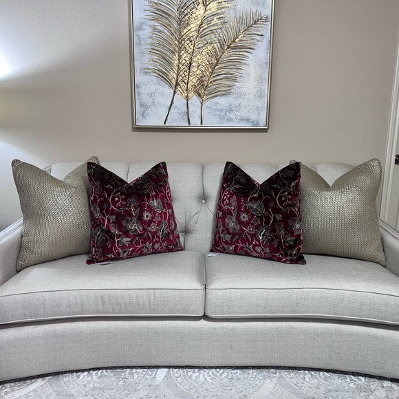 1-NET CALDERA FLORAL WOVEN-TAPESTRY DECORATIVE PILLOWRead description for detail